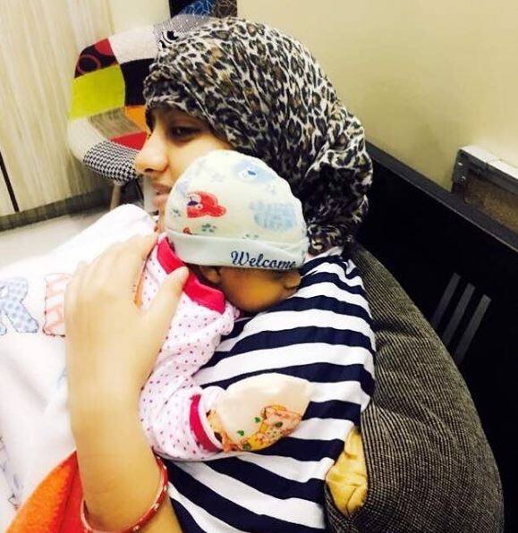 दीपिका इन दिनों काफी खुश हैं... आपको बता दें कि उन्होंने अपने क्यूट से बेबी का नाम सोहम रखा है. 
