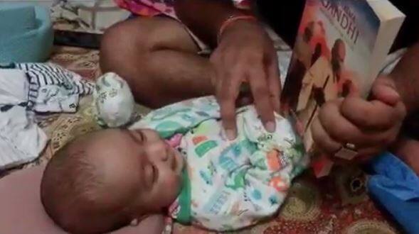 हाल ही में छोटे पर्दे की कई एक्ट्रेस मां बनी हैं और सभी एक्ट्रेस ने अपने बच्चों की तस्वीरों को सोशल मीडिया पर शेयर करने में कोई हेजिटेशन नहीं दिखाई है. करनवीर, श्वेता तिवारी और मानसी पारेख सभी सितारों ने अपने बच्चों की तस्वीरों को सोशल मीडिया पर शेयर किया है.