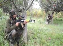 जम्मू कश्मीर के पुलवामा में बड़ा आतंकी हमला, पुलिस-CRPF के तीन जवान शहीद