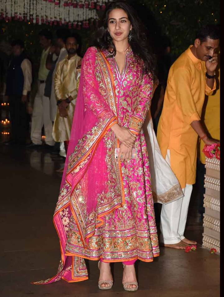 देखें तस्वीरें