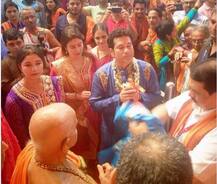 PICS : गणपति पूजा के लिए यहां पहुंचे सचिन और ऐश्वर्या, जानें पंडाल की खासियत...