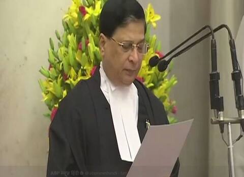 देश के नए चीफ जस्टिस बने दीपक मिश्रा, राष्ट्रपति ने दिलाई शपथ देश के नए चीफ जस्टिस बने दीपक मिश्रा, राष्ट्रपति ने दिलाई शपथ