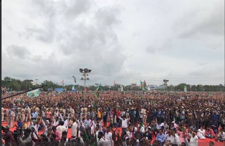 रैली में शामिल सभी नेताओं ने एक सुर में केंद्र की नरेंद्र मोदी और बिहार की नीतीश सरकार पर निशाना साधा. सभी नेताओं ने देश से बीजेपी को उखाड़ फेंकने का संकल्प दोहराते हुए विपक्षी एकता को मजबूत करने पर बल दिया.