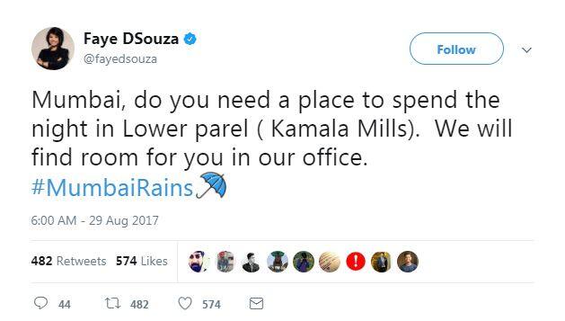 ट्विटर पर तो ये एक कैंपेन का रूप ले चुका है जिसके लिए #RainHosts का इस्तेमाल किया जा रहा है. इसी हैशटैग को इस्तेमाल करके लोग इस माइक्रो ब्लॉगिंग साइट के सहारे जानकारी दे रहे हैं कि फंसे हुए लोग उनके यहां शरण ले सकते हैं. ऐसे ही एक ट्वीट में फे डिसूज़ा नाम की एक यूज़र ने लिखा कि अगर किसी को लोअर परेल में रहने की जगह चाहिए तो उनके ऑफिस के दरवाज़े खुले हुए हैं.