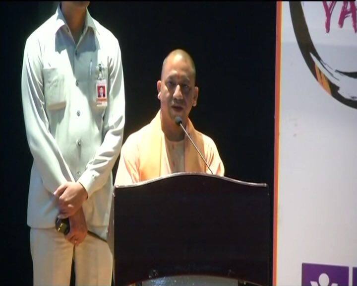 386 मासूमों की मौत के बाद योगी का शर्मनाक बयान- क्या सरकार आपके बच्चों को पालेगी? Yogi Adityanaths Statement After 386 Children Death Will Leave You Shocked 386 मासूमों की मौत के बाद योगी का शर्मनाक बयान- क्या सरकार आपके बच्चों को पालेगी?