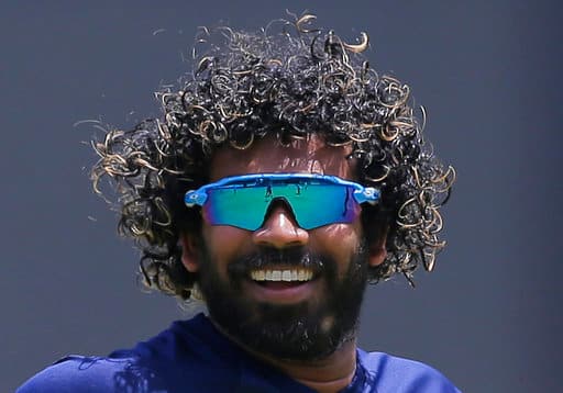 मलिंगा ने मैच से पहले कहा, ‘‘अभी हमने कुछ मैच गंवाये हैं लेकिन मेरा अब भी मानना है कि हमारे पास अच्छे युवा खिलाड़ी और कुछ अनुभवी क्रिकेटर हैं, यह समय है जबकि हमें आगे बढ़कर जिम्मेदारी लेनी होगी और युवा खिलाड़ियों में आत्मविश्वास भरना होगा कि हम अब भी अंतरराष्ट्रीय क्रिकेट खेलने के लिये बहुत अच्छी स्थिति में हैं. लोग सोचते हैं कि हम रैंकिंग में टॉप पर नहीं हैं लेकिन मुझे लगता है कि हम इसे बदल सकते हैं.’’