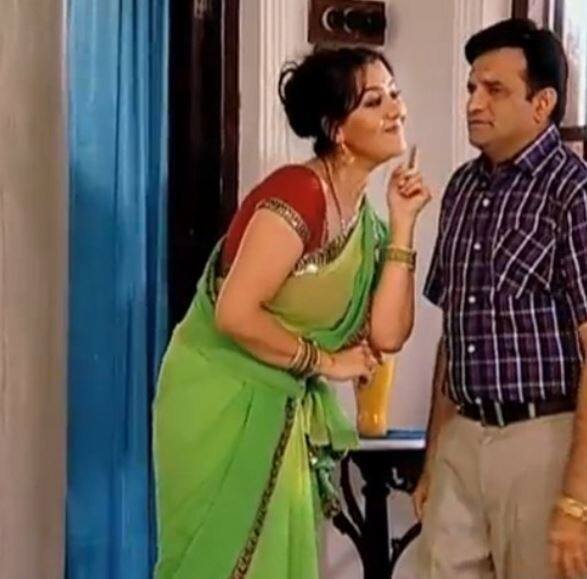 वैसे आपको बता दें कि शिल्पा शिंदे सब टीवी के मशहूर सीरियल 'चिड़ियाघर' का हिस्सा भी रह चुकी हैं.