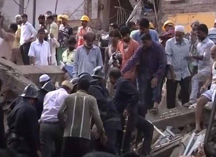 Mumbai All You Need To Know About Building Collapsed In Bhindi Bazar मुंबई में पांच मंजिला इमारत गिरने से 10 लोगों की मौत, जानें हादसे की बड़ी बातें