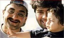 करण ने शेयर की आर्यन की 18 साल पुरानी तस्वीर, ये तस्वीरें भी हो रही हैं वायरल...