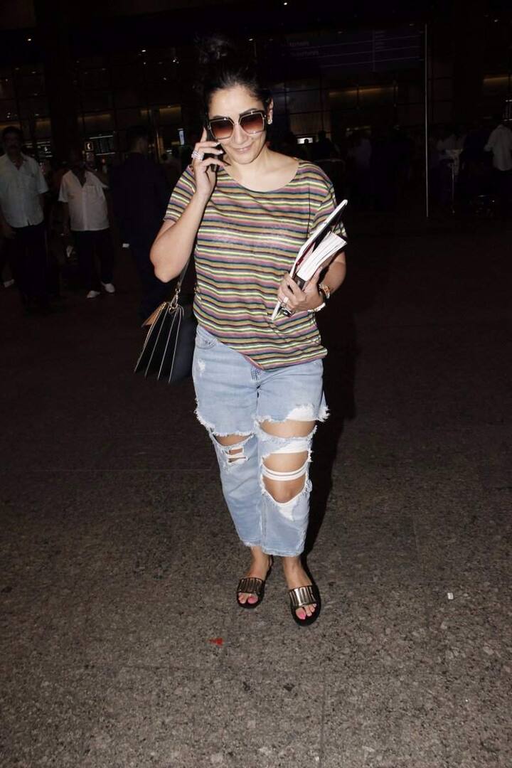बताते चलें कि संजय दत्त की तीसरी पत्नी मान्यता के इंस्टा पर 358,000 फॉलोअर्स हैं.