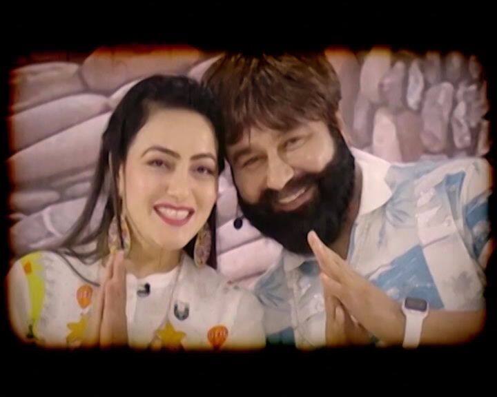 जेल जाने के बाद से ही राम रहीम से जुड़े कई खुलासे सामने आ रहे हैं. अब एबीपी न्यूज को जानकारी मिली है कि राम रहीम ‘कोडवर्ड’ का मास्टर था. अपने हर एक खतरनाक काम को अंजाम देने के लिए राम रहीम ने एक खास कोडवर्ड बना रखा था.