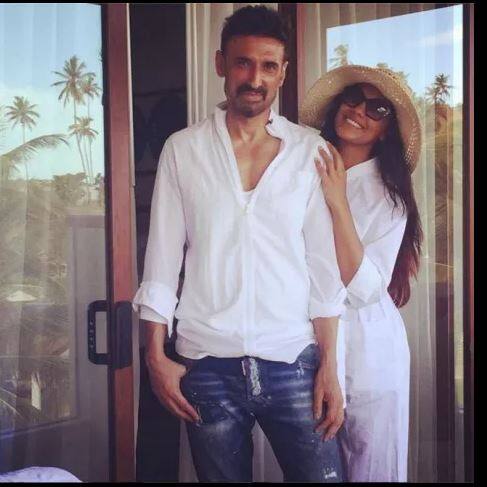 देखें राहुल और मुग्धा की तस्वीर