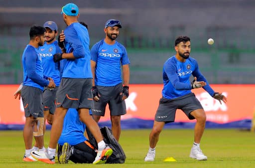 India vs England 1st ODI will be played in gahunje Mca stadium in pune IND vs ENG: भारत-इंग्लंड संघांत आजपासून तीन वन डे सामन्यांची मालिकेला सुरुवात