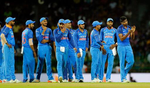 दौरे पर लगातार 7 मैच जीतकर(3 टेस्ट और 4 वनडे) भारतीय टीम आत्मविश्वास से भरी है. टीम इंडिया अब श्रीलंका के खिलाफ पांचवें और आखिरी वनडे मैच में कल उतरेगी तो उसका इरादा मेजबान का 5-0 से क्लीन स्वीप करने का होगा.