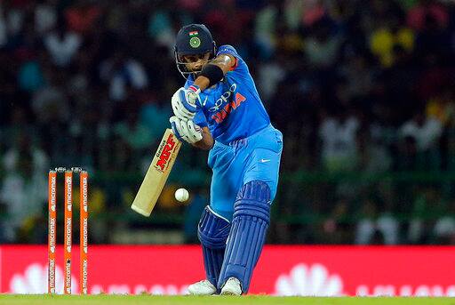 कोहली वनडे क्रिकेट में सबसे ज्यादा शतक बनाने वाले बल्लेबाजों की सूची में पोंटिंग के साथ संयुक्त रूप से दूसरे स्थान पर आ गए हैं. कोहली और पोंटिंग के वनडे में 30-30 शतक हैं.