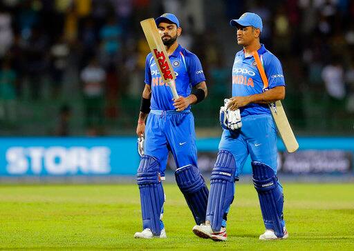 सचिन ने अपने करियर में 463 मैचों में 49 शतक के अलावा 96 अर्धशतकों की मदद से 18,426 रन बनाए हैं. वह वनडे में सबसे ज्यादा रन बनाने वाले बल्लेबाजों की सूची में भी पहले स्थान पर हैं.