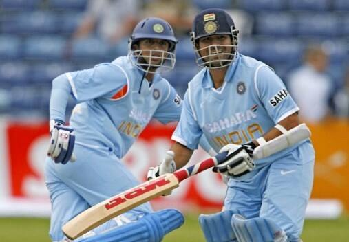 सचिन ने अपने करियर में 463 मैचों में 49 शतक के अलावा 96 अर्धशतकों की मदद से 18,426 रन बनाए हैं. वह वनडे में सबसे ज्यादा रन बनाने वाले बल्लेबाजों की सूची में भी पहले स्थान पर हैं.