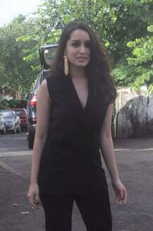 फिल्म प्रमोशन के लिए डांस प्लस के सेट पर पहुंचीं श्रद्धा कपूर