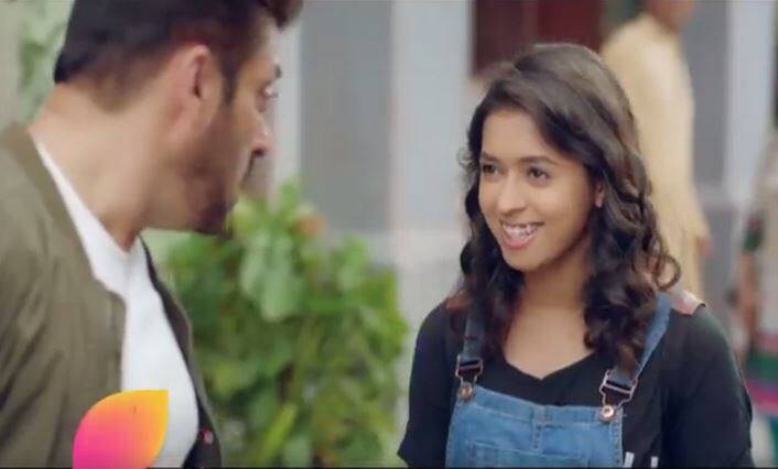 रिपोर्ट में दावा किया गया है कि इस बार शो के कंटेस्टेंट को अंधेरे में भी रहना होगा और अंधेरे से बचने के लिए कंटेस्टेंट को मोमबत्तियों का सहारा लेना होगा.