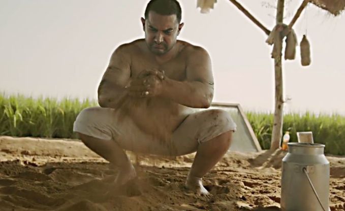 जिस 'दंगल' के लिए मिला 'फिल्मफेयर' उसे करते समय स्टारडम खोने से क्यों डरते थे आमिर खान ?