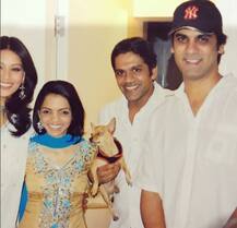 Blast from the Past कैप्शन के साथ बिपाशा ने पोस्ट की ऐसी तस्वीरें कि पहचानना मुश्किल!