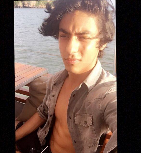 आर्यन अक्सर इंस्टाग्राम पर फोटो शेयर करते रहते हैं, जिनमें से ज्यादातर फोटो शर्टलेस होते हैं.