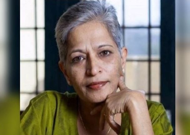 Pm Modi Criticized For Following Nikhil Dadhich Who Abused Murdered Journalist Gauri Lankesh गौरी लंकेश को ट्विटर पर एक शख्स ने दी गाली और निशाने पर आए पीएम मोदी, जानें वजह