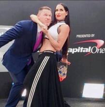 रेस्लर जॉन सीना ने गर्लफ्रेंड निक्की बेला के साथ शेयर की इंटिमेट तस्वीरें