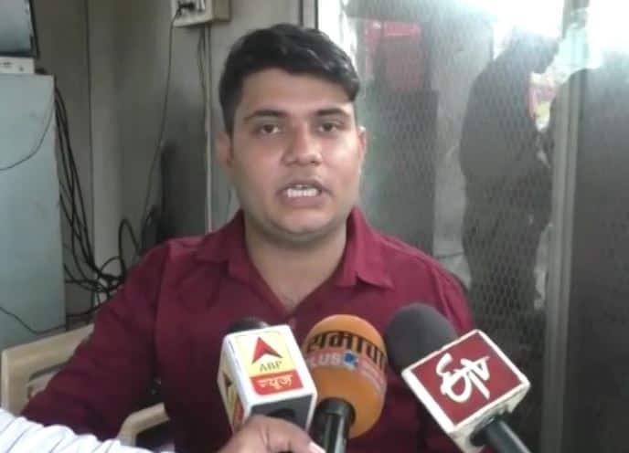 यूपी के छात्र ने तोड़ा ‘ब्लू व्हेल’ गेम का चक्रव्यूह, ABP न्यूज़ की अपील- बच्चों पर नजर रखें Blue Whale Challenge Up Student Broke The Maze यूपी के छात्र ने तोड़ा ‘ब्लू व्हेल’ गेम का चक्रव्यूह, ABP न्यूज़ की अपील- बच्चों पर नजर रखें