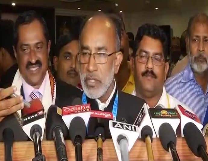 Tourism Minister Kj Alphons Says Eat Beef In Your Country Then Come To India भारत आने से पहले अपने देश में ही बीफ खाकर आएं पर्यटक: पर्यटन मंत्री अल्फोंस