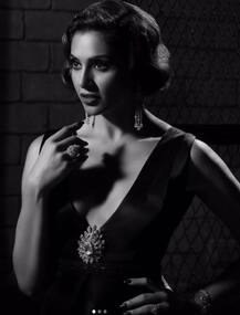 ब्लैक एंड व्हाइट अंदाज में इंटरनेट पर छाया बिपाशा बसु का जलवा 