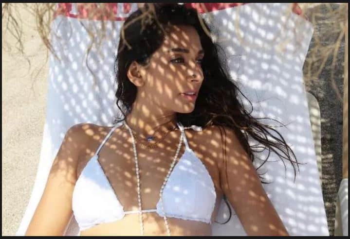 तस्वीरों में आप टीवी सेलिब्रिटी मोनिका डोगरा को देख सकते हैं. 