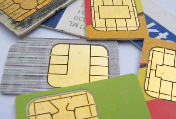 Sim Cards Not Linked To Aadhaar To Be Deactivated By Feb 2018 अगर मोबाइल नंबर नहीं कराया है आधार से लिंक तो हो जाएगा बंद!