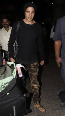 परिवार के साथ 50वां बर्थडे मनाकर लौटे अक्षय, फैंस और पैपाराज़ी ने जमकर ली तस्वीरें