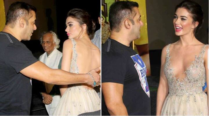 इस फिल्म के ट्रेलर लॉन्च पर कुछ इस अंदाज में एमी नज़र आई थीं. इन तस्वीरों ने खूब सुर्खियां बटोरी थीं.