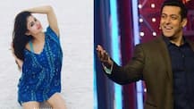 \'बिग बॉस 11\' : नये प्रोमो में सलमान संग नज़र आईं \'नागिन\' फेम मौनी रॉय, देखें...