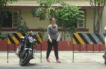 फिटनेस पाने के लिए जिम में खूब पसीना बहा रही हैं करीना कपूर, देखें तस्वीरें