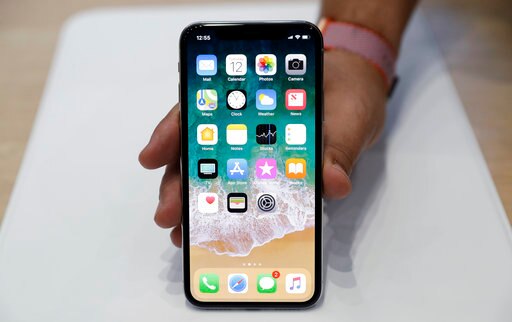 लॉन्च हुआ फेस ID, सुपर रेटिना डिस्प्ले के साथ 'फ्यूचर ऑफ स्मार्टफोन'  iPhone X, जानें सब कुछ