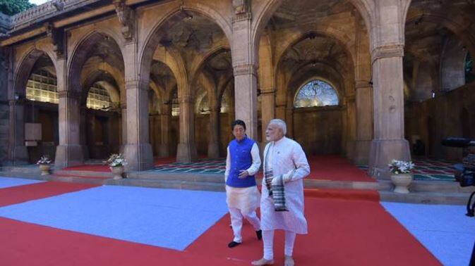 अहमदाबाद: नमाज़ वक्त पर हो इसलिए मोदी ने छोटा किया था मस्जिद दौरा Namaz Was Not Delayed Due To Pm Modis Visit To Sidi Saiyyed Mosque With Japanese Pm अहमदाबाद: नमाज़ वक्त पर हो इसलिए मोदी ने छोटा किया था मस्जिद दौरा