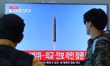 IN PICS: उ.कोरिया ने जापान के ऊपर दागी मिसाइल, आज UN सुरक्षा परिषद ने बुलाई बैठक