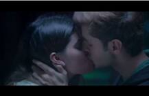 जानें, रागिनी MMS 2.2 में सारी हदें तोड़ने वाली करिश्मा के घर वाले इसपर क्या राए रखते हैं!