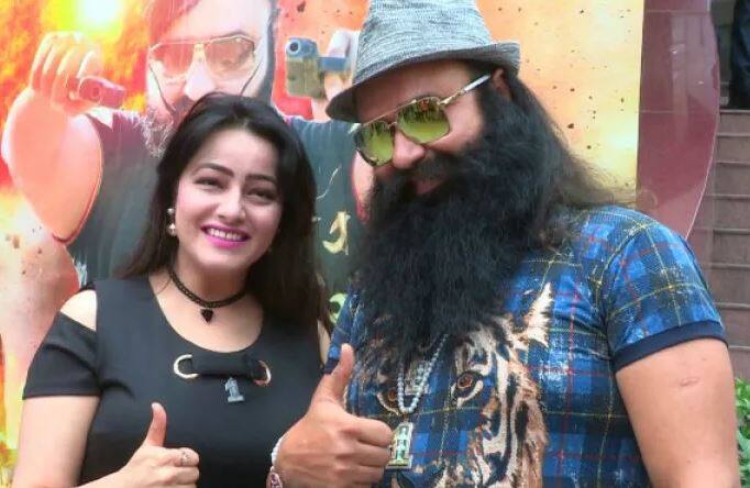राखी सावंत ने एबीपी न्यूज़ से बात करते हुए कहा कि हनीप्रीत को मैं पिछले 4 साल से जानती हूं.