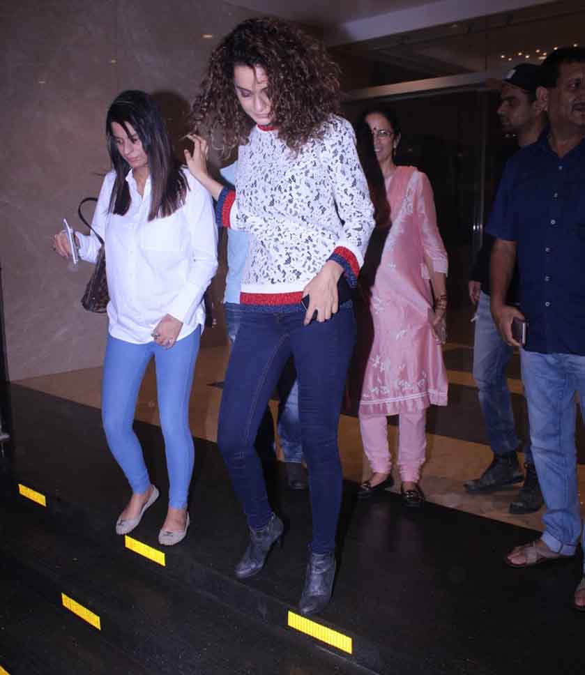 इस फिल्म के निर्देशक हंसल मेहता ने भी सोशल मीडिया पर लिखा है कि उन्हें इस फिल्म पर गर्व है.