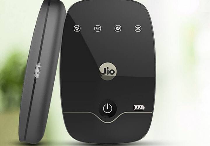 रिलायंस जियो ने अपने 4G हॉटस्पॉट डोंगल जियोफाई की कीमत पर डिस्काउंट का ऐलान किया है. त्यौहार के इस सीजन को ध्यान में रखते हुए रिलायंस जियो की ओर से ये ऑफर दिया जा रहा है जो 20 सितंबर से 30 सितंबर तक वैलिड होगा.