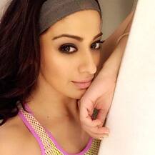 जूली- 2 की राय लक्ष्मी से जब धोनी के बारे पूछा गया तब उन्होंने कहा- कौन धोनी?!