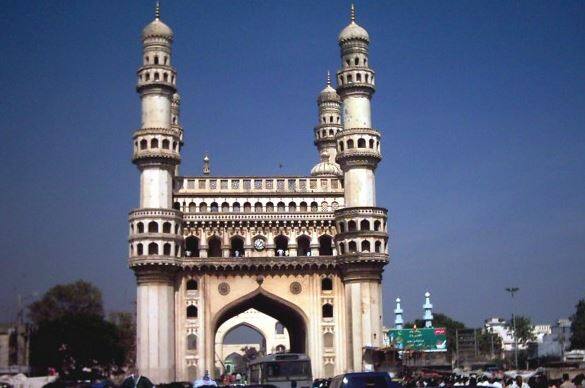 Have Aadhar Then Go Pubbing In Hyderabad हैदराबाद में नया 'निज़ाम', पब जाना हो तो आधार कार्ड न भूलें