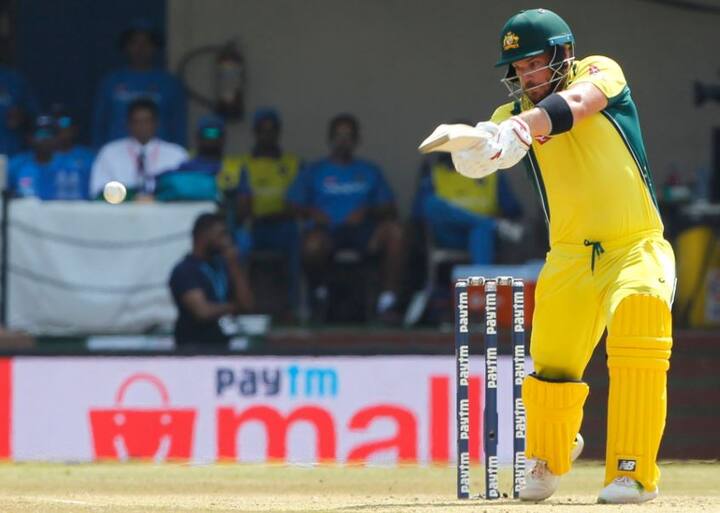 एरोन फिंच ने इंदौर के मैदान पर 124 रनों की पारी खेली, जो अब तक इस मैदान का सबसे बड़ा स्कोर है. जबकि भारत के खिलाफ ये दूसरी बार है कि जब ऑस्ट्रेलिया के खिलाड़ी ने मैच में सबसे ज्यादा रन बनाए और उनकी टीम हार गई.