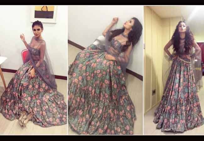 टीवी सीरियल 'नागिन 2' फेम मौनी रॉय ने इंस्टाग्राम पर नई तस्वीरें शेयर की हैं.