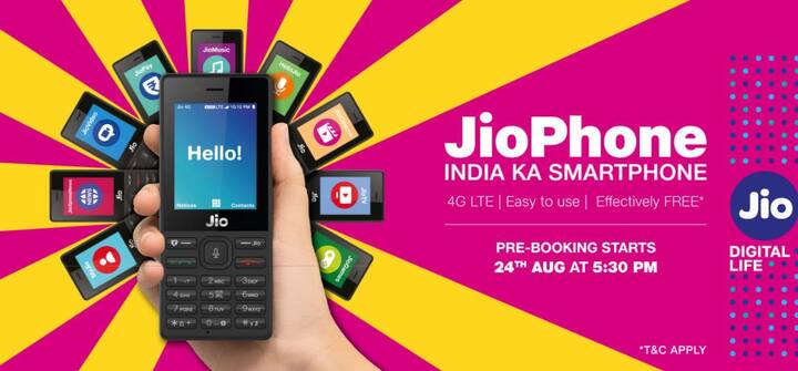 @LYF_In के ट्विटर हैंडल के जरिए कंपनी ने साफ बताया है कि जियोफोन की डिलीवरी फेज के तर्ज पर शुरु हो चुकी है. जिन्होंने भी इसकी प्री-बुकिंग की है दिवाली तक उन्हें ये फोन मिल जाएगा.