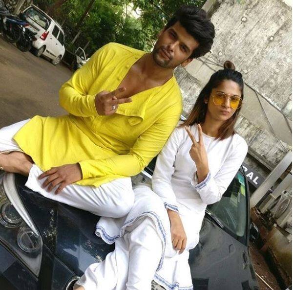 खैर, वजह जो भी हो लेकिन कुशाल और जेनिफर विंगेट के फैंस के लिए इस शो का एक हफ्ता और ज्यादा चलना किसी बड़े तोहफे से कम नहीं है.